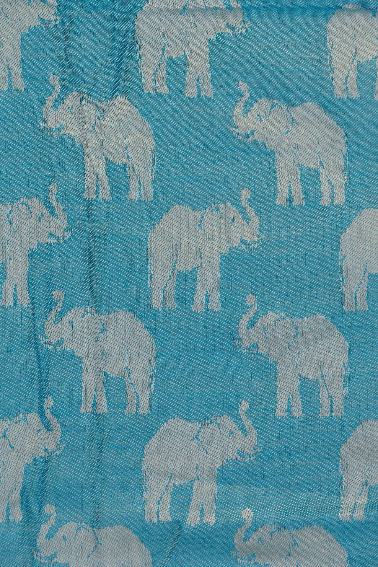 Handloom shawl reflecting craft traditions in Dehradun and Uttarakhand